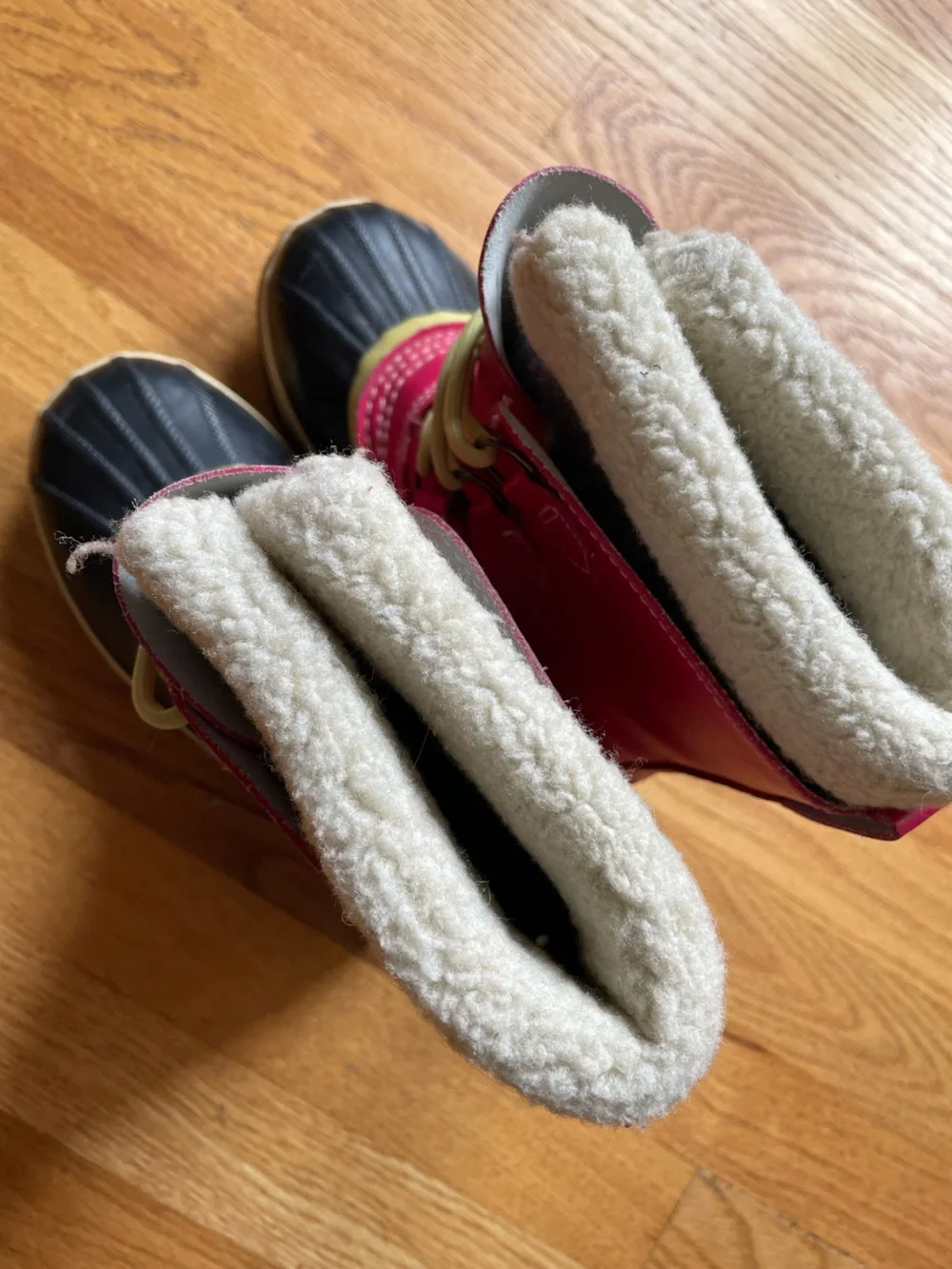 Sorel good used